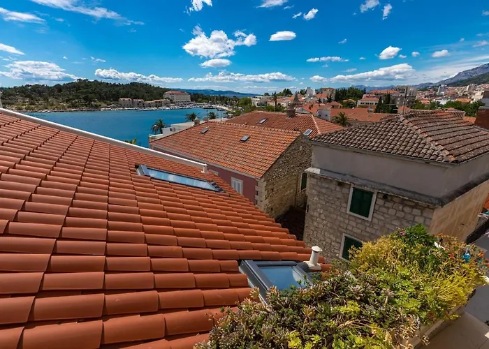 Centar 3* Makarska